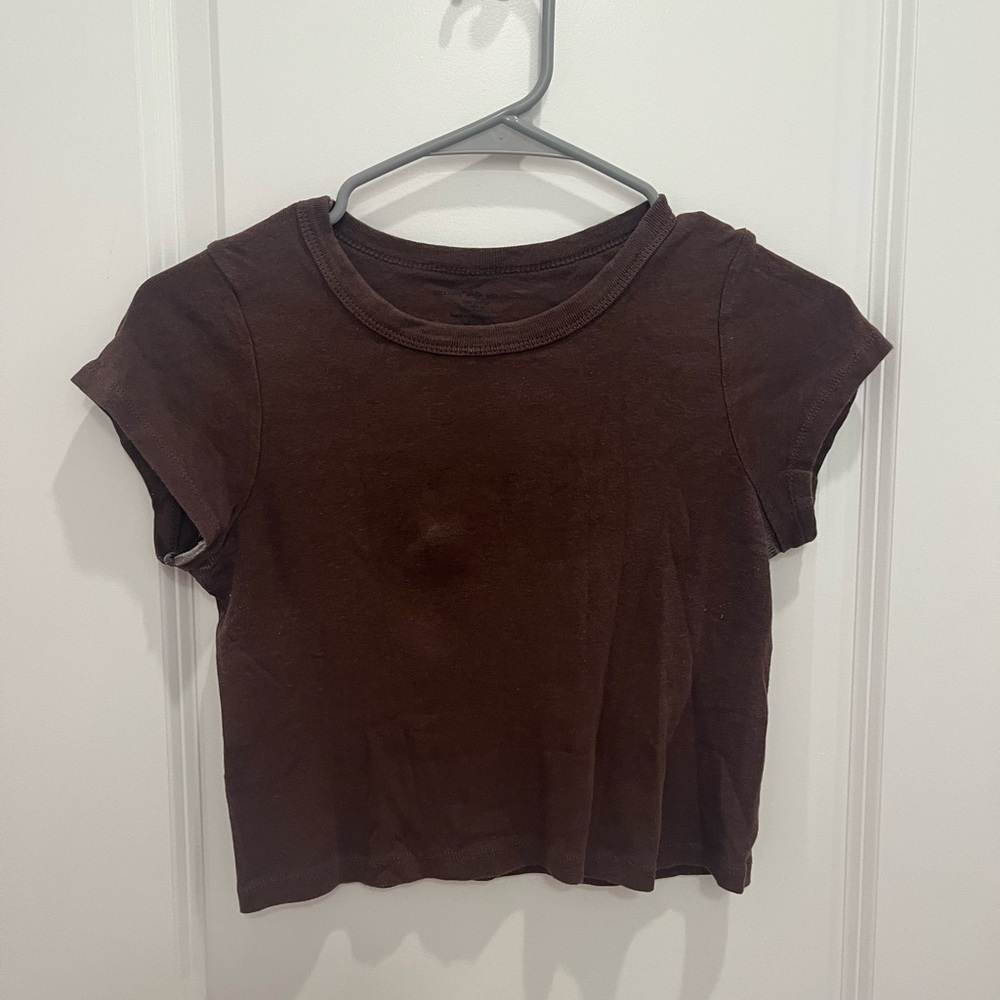 Brandy Melville Brown baby tee